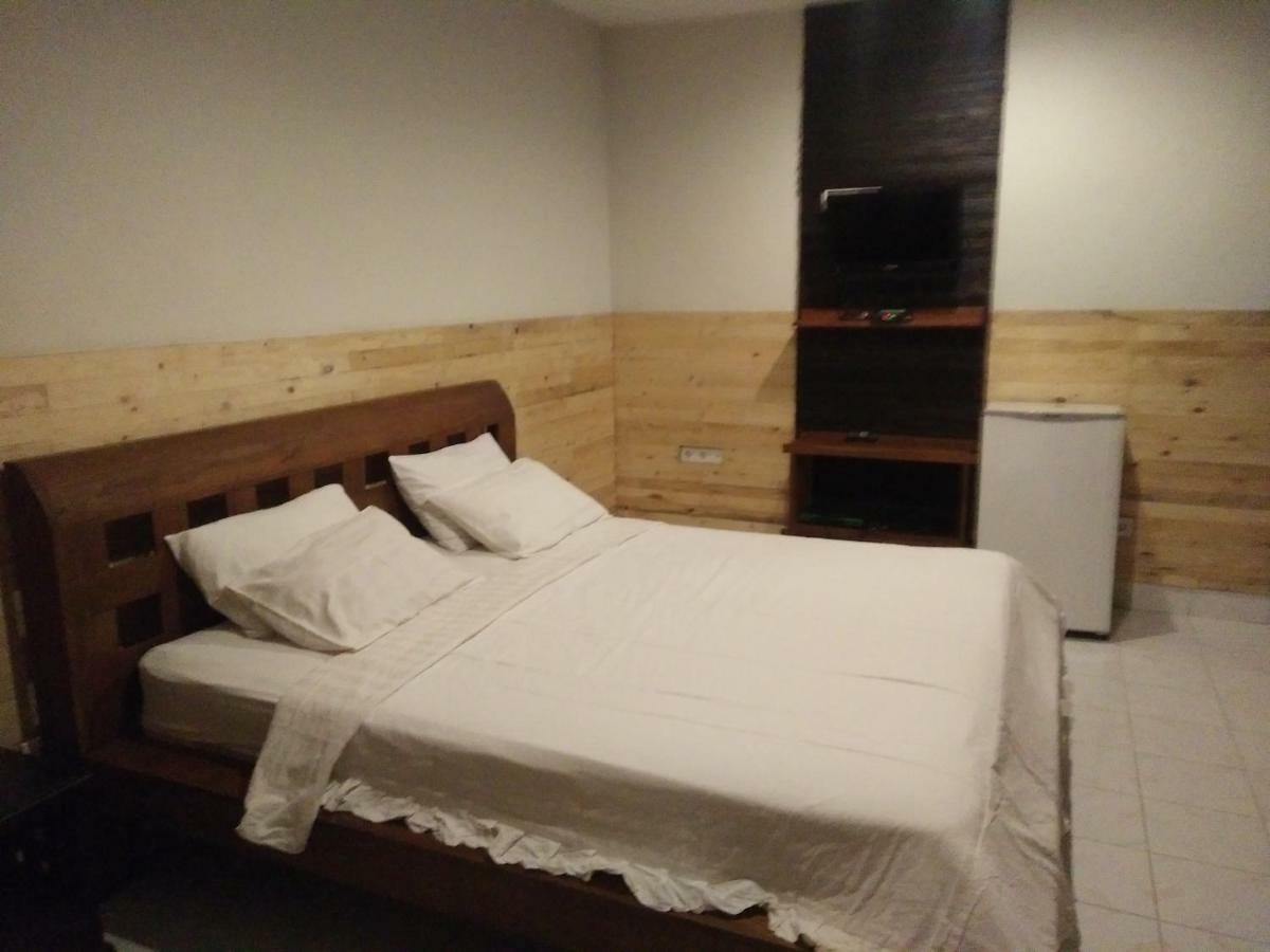 Made House Homestay And Dormitory Санур Экстерьер фото