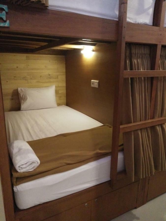 Made House Homestay And Dormitory Санур Экстерьер фото