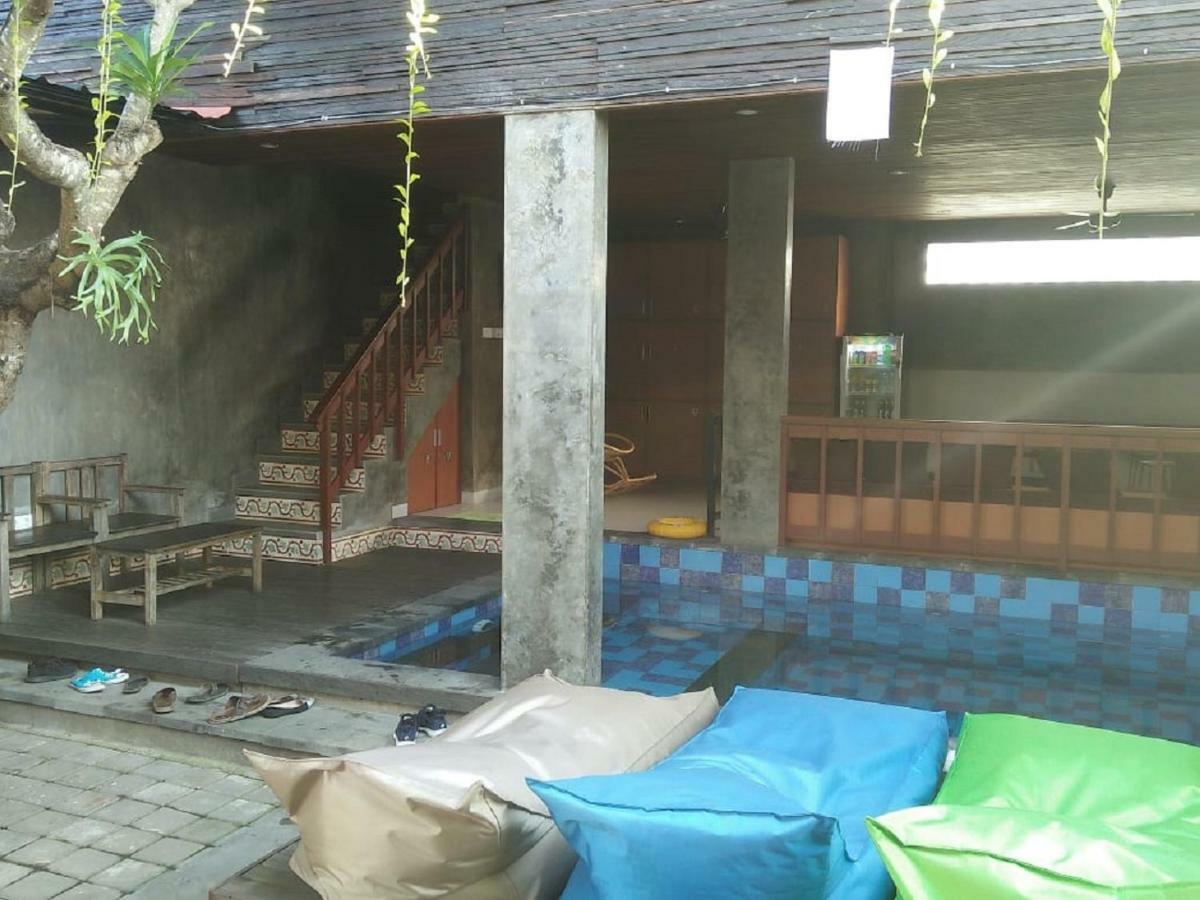 Made House Homestay And Dormitory Санур Экстерьер фото
